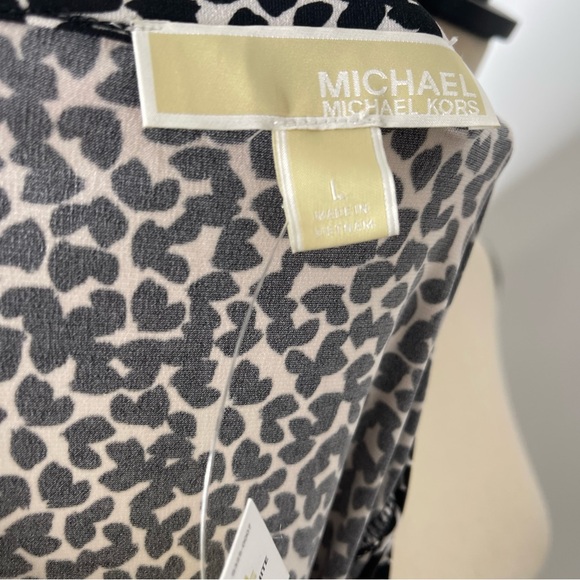 Michael Kors Black & White Abstract Blouse NEW WITH TAGS size Large - Picture 10 of 11